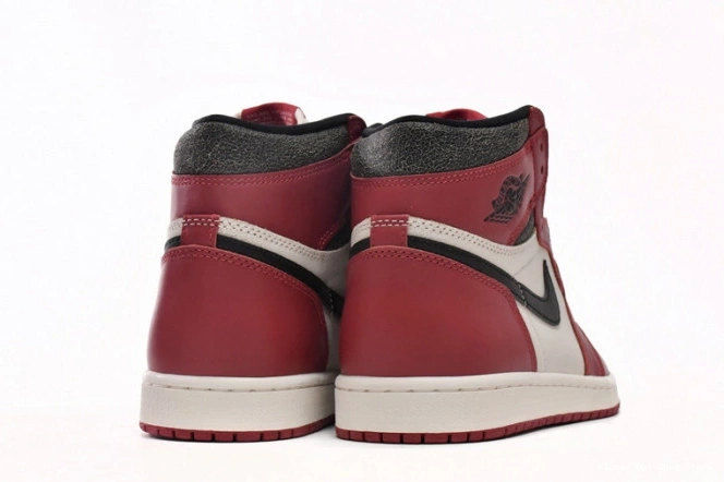 Kicked Out Shoe Store and Found 1 Retro Jordan DZ5485-612 Lost High OG Chicago 0811